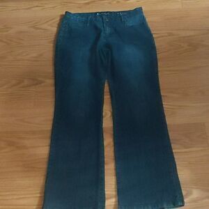 Salt Works Med Rise Jeans Sz 10P NWOT